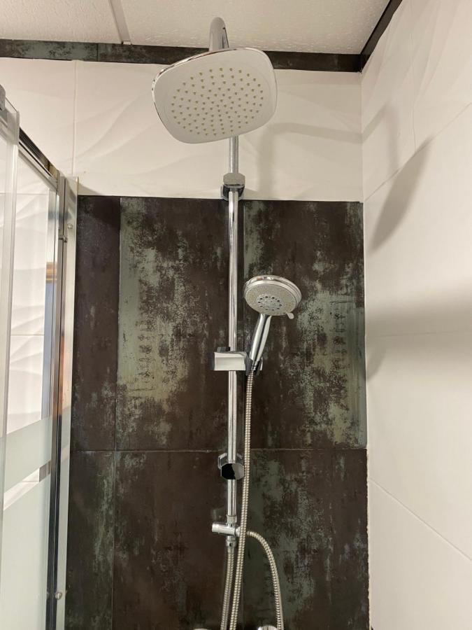 Apartamento Andalucia - Sea View, Beach, Marina, Lift & Free Parking ガルチャ エクステリア 写真