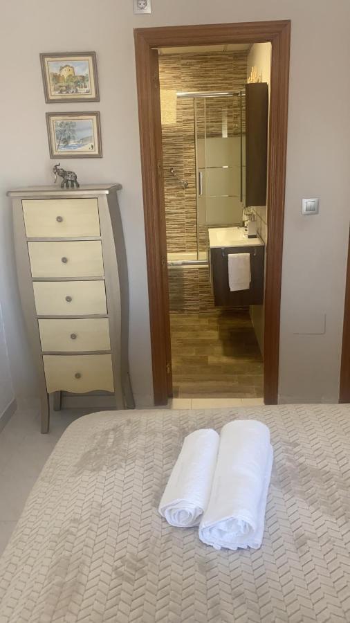 Apartamento Andalucia - Sea View, Beach, Marina, Lift & Free Parking ガルチャ エクステリア 写真